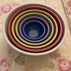 GH 6 propylene mixing bowls.